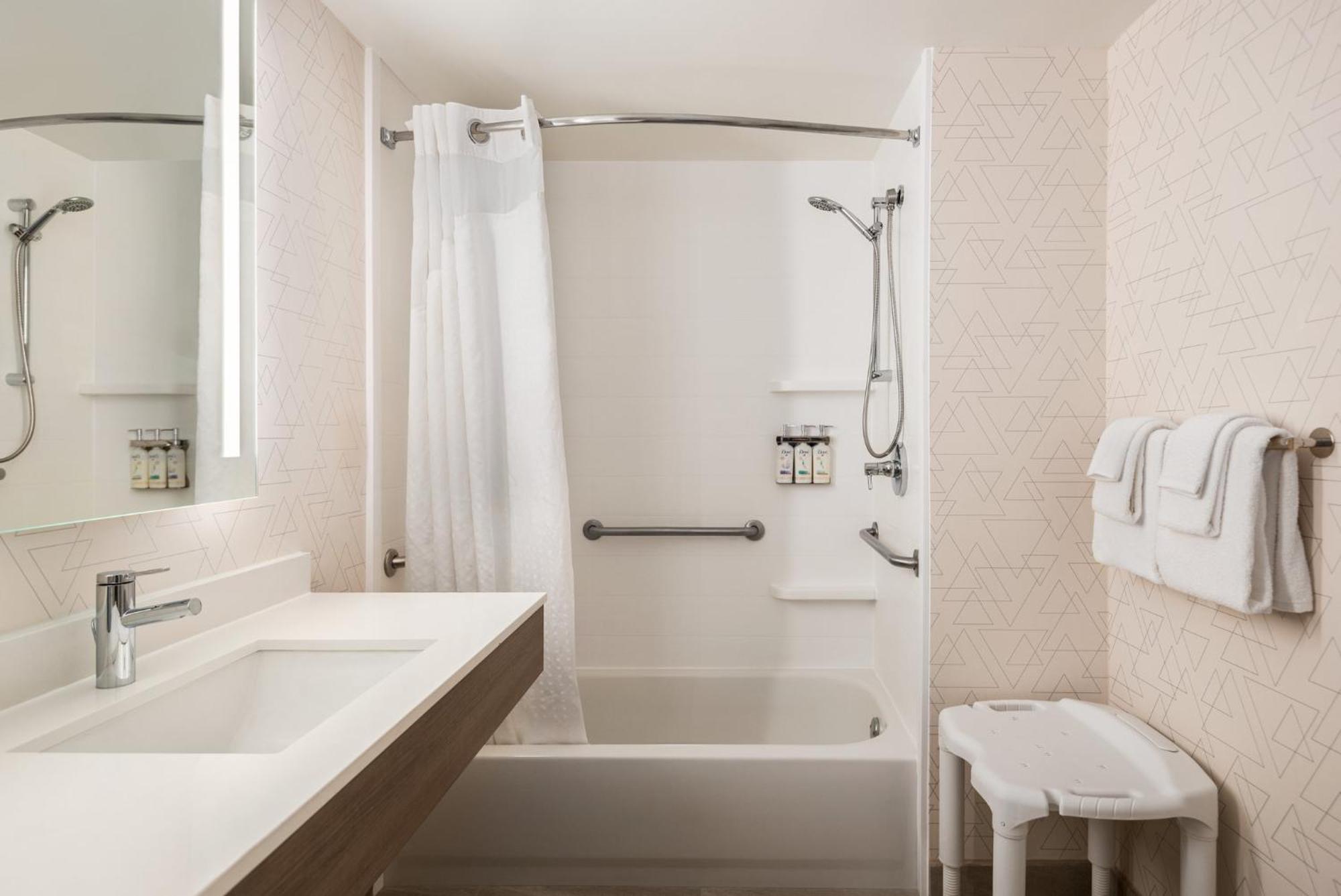 Holiday Inn Express & Suites Mobile West I-10 By Ihg Tillmans Corner Exteriör bild