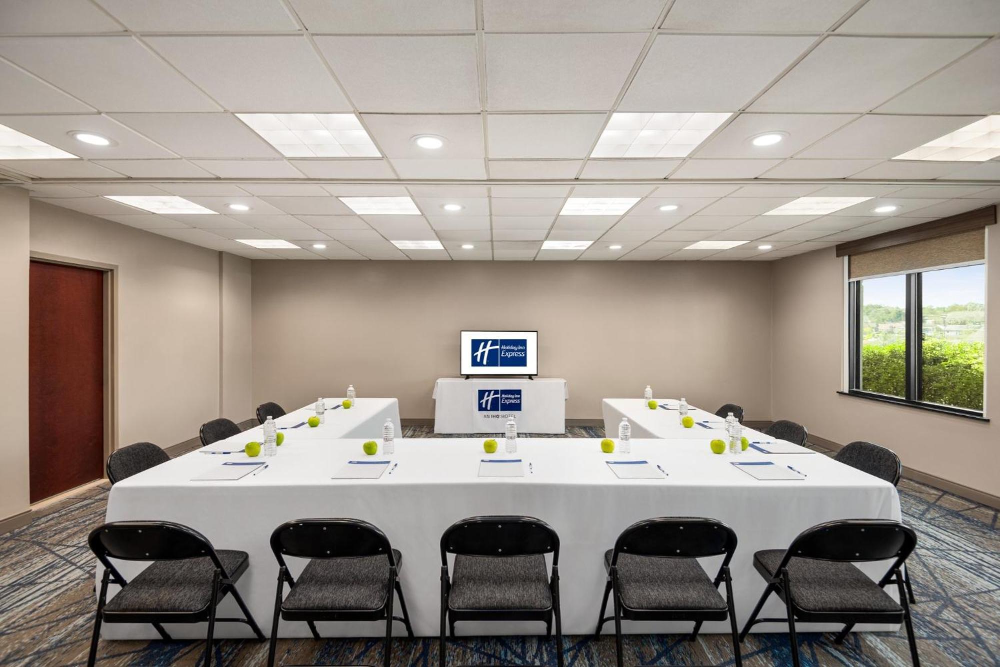 Holiday Inn Express & Suites Mobile West I-10 By Ihg Tillmans Corner Exteriör bild